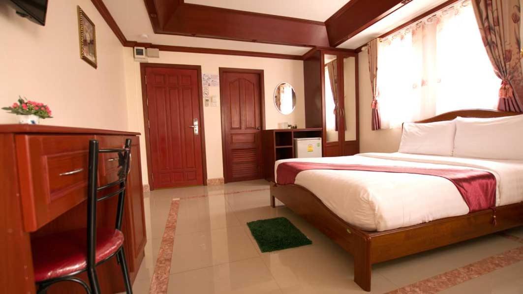 Bluebird Inn Pattaya Eksteriør billede
