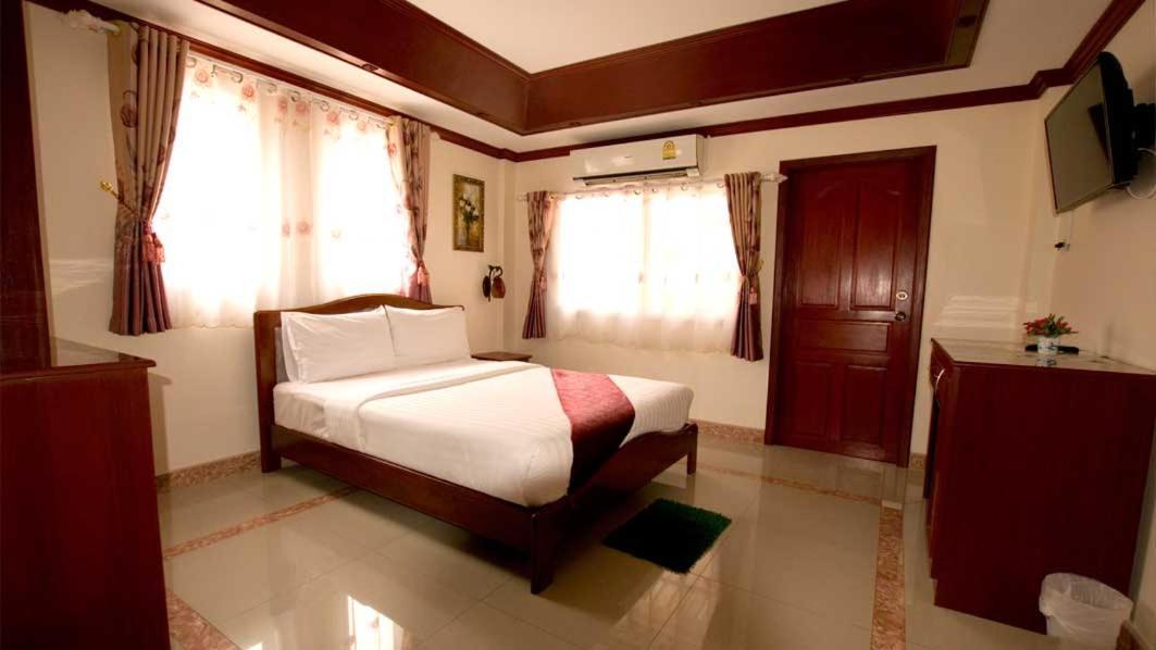 Bluebird Inn Pattaya Eksteriør billede