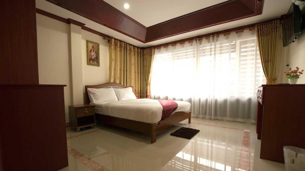 Bluebird Inn Pattaya Eksteriør billede