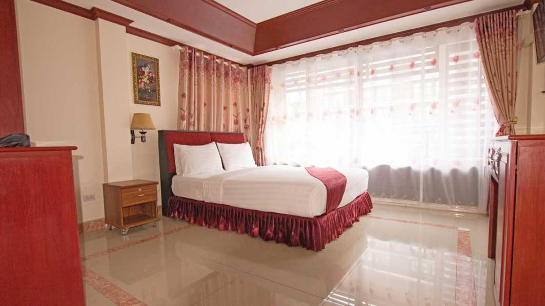 Bluebird Inn Pattaya Eksteriør billede