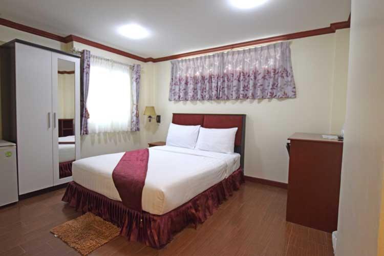 Bluebird Inn Pattaya Eksteriør billede
